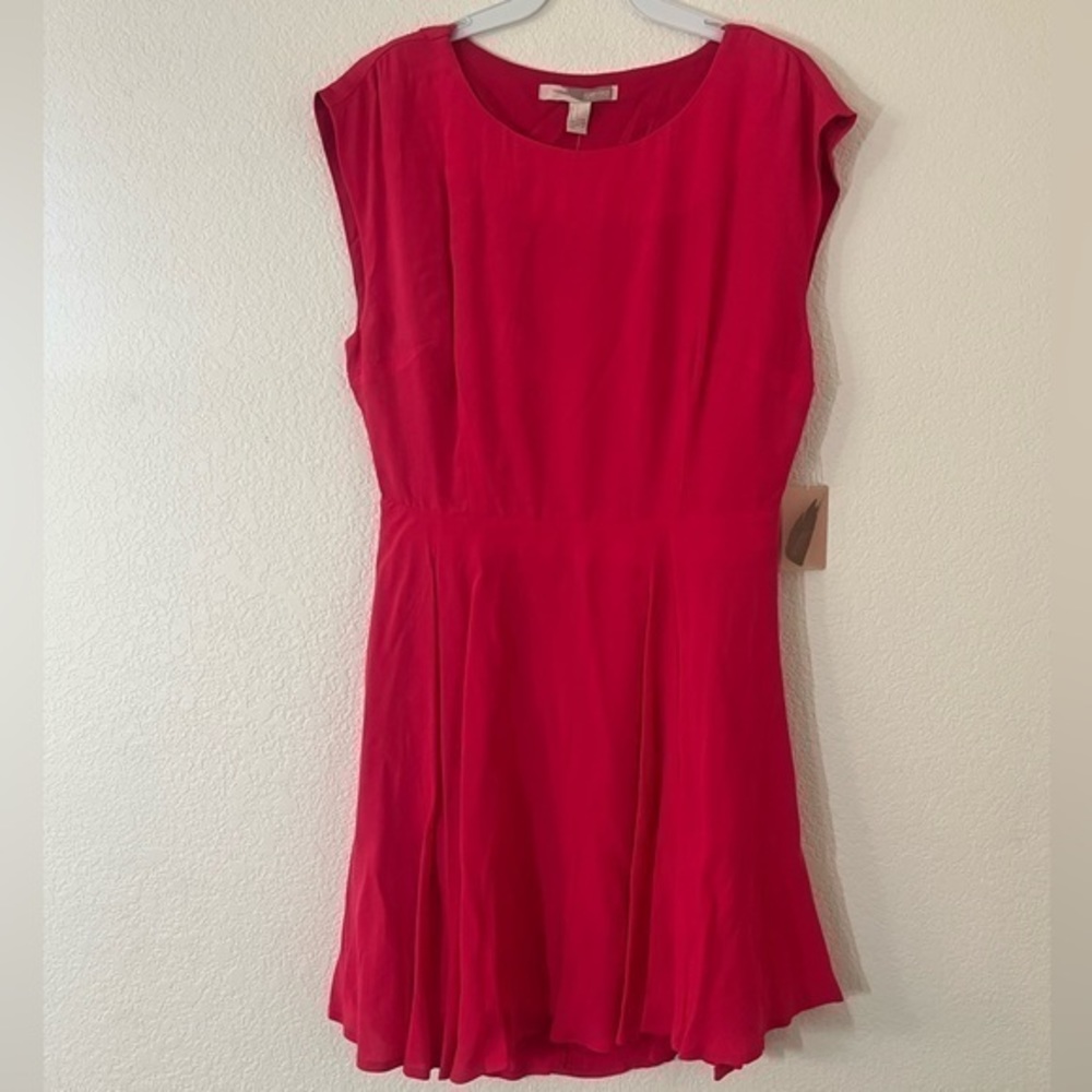 NWT Bright Pink Forever 21 scalloped dress